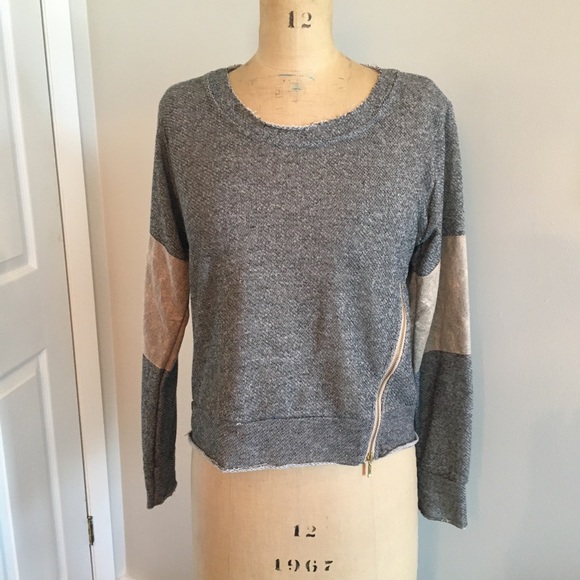 Astars Sweaters - ASTARS Road Trip Cropped Sweatshirt